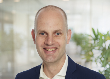 Micha Groeneveld, Mr., Sr. Jurist